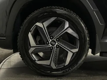 2022 Hyundai Tucson Hybrid - image 7