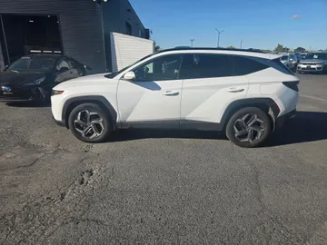 2023 Hyundai Tucson Hybrid - image 4