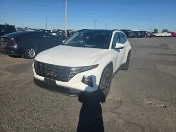 2023 Hyundai Tucson Hybrid - image 3