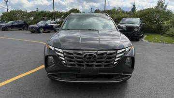 2023 Hyundai Tucson Hybrid - image 2
