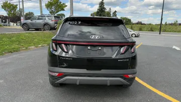 2023 Hyundai Tucson Hybrid - image 6