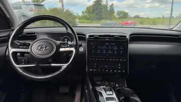 2023 Hyundai Tucson Hybrid - image 9