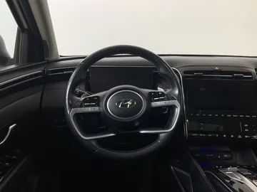 2022 Hyundai Tucson Hybrid - image 16