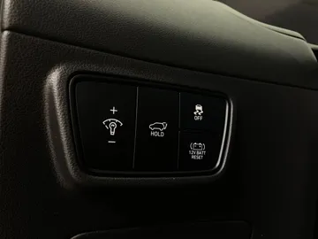 2022 Hyundai Tucson Hybrid - image 39