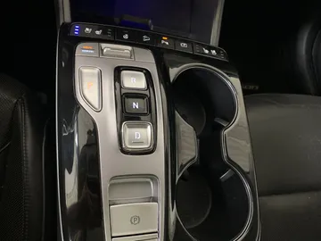 2022 Hyundai Tucson Hybrid - image 37