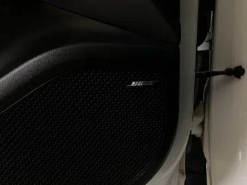 2022 Hyundai Tucson Hybrid - image 28