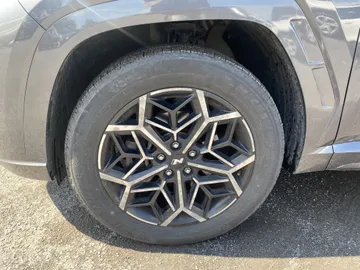 2022 Hyundai Tucson - image 7