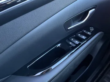 2023 Hyundai Tucson - image 24