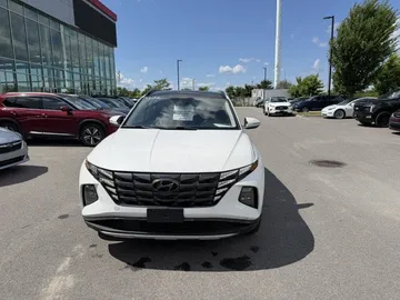 2022 Hyundai Tucson - image 2