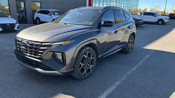 2024 Hyundai Tucson Hybrid - image 3
