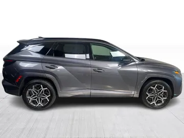 2024 Hyundai Tucson Hybrid - image 2