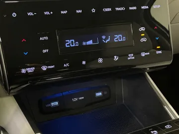 2024 Hyundai Tucson Hybrid - image 23