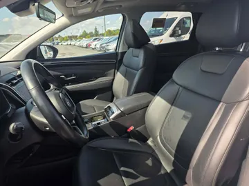 2024 Hyundai Tucson - image 8