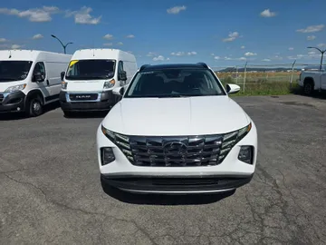2024 Hyundai Tucson - image 2