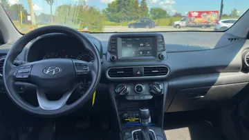 2020 Hyundai Kona - image 9