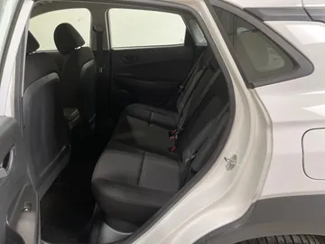 2022 Hyundai Kona - image 15