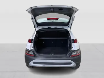 2022 Hyundai Kona - image 13