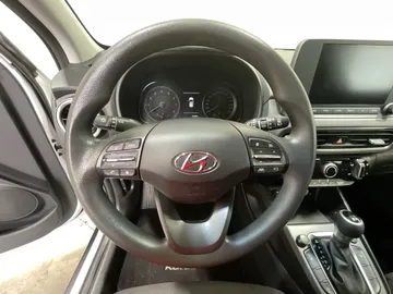 2022 Hyundai Kona - image 20