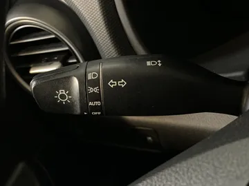 2018 Hyundai Kona - image 18