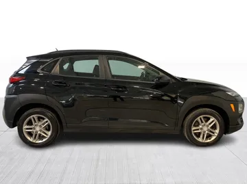 2018 Hyundai Kona - image 2