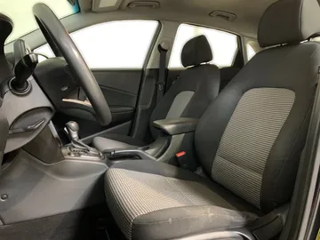 2018 Hyundai Kona - image 3