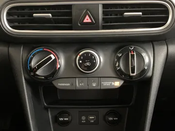 2018 Hyundai Kona - image 20