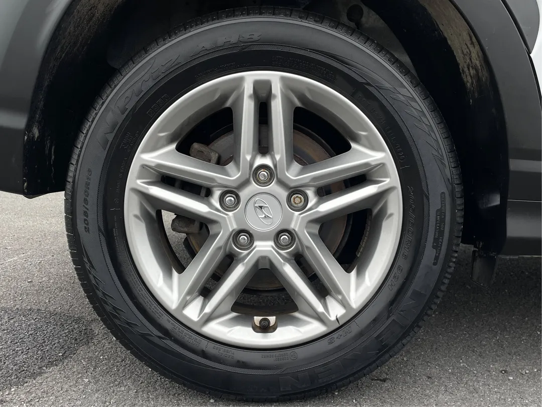 2020 Hyundai Kona Essential AWD, photo 5