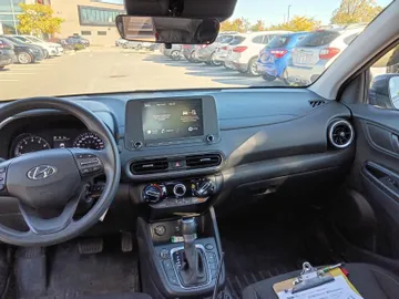 2023 Hyundai Kona - image 8
