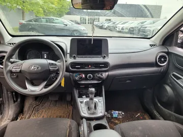 2022 Hyundai Kona - image 9