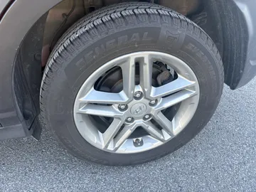 2022 Hyundai Kona - image 7