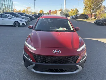 2022 Hyundai Kona - image 2