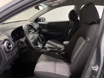 2019 Hyundai Kona - image 3