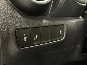 2019 Hyundai Kona - image 25
