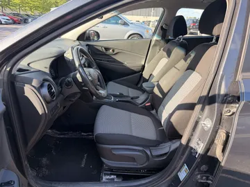 2021 Hyundai Kona - image 8