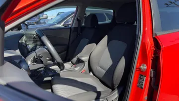 2020 Hyundai Kona - image 8