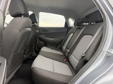 2018 Hyundai Kona - image 10
