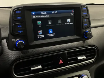 2020 Hyundai Kona Electric - image 7