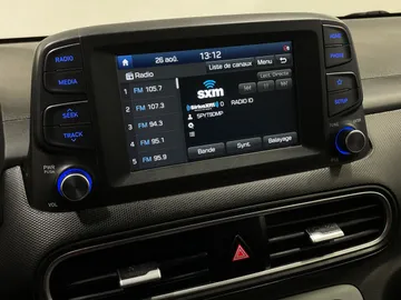 2020 Hyundai Kona Electric - image 27