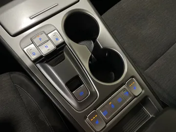 2020 Hyundai Kona Electric - image 26