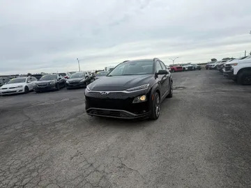 2019 Hyundai Kona Electric - image 3