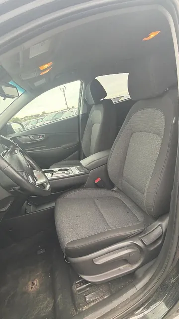 2019 Hyundai Kona Electric - image 9