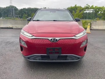 2021 Hyundai Kona Electric - image 2