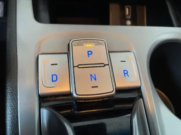 2021 Hyundai Kona Electric - image 29