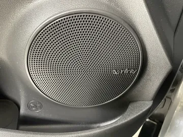 2021 Hyundai Kona Electric - image 24