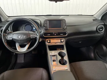2021 Hyundai Kona Electric - image 4