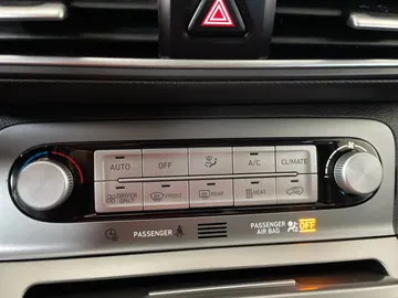 2021 Hyundai Kona Electric - image 22