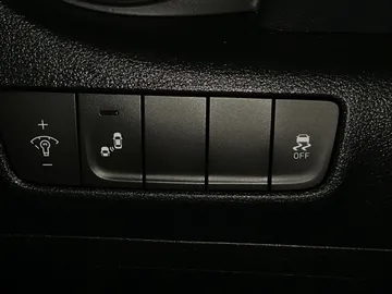 2018 Hyundai Kona - image 29