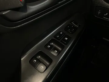 2018 Hyundai Kona - image 23