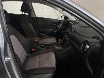2018 Hyundai Kona - image 10