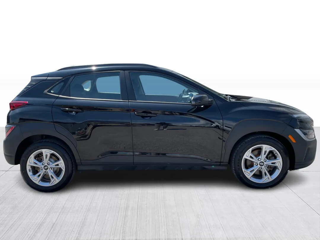 2022 Hyundai Kona — photo 2